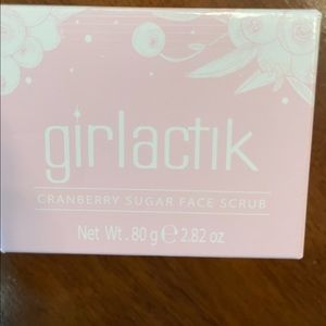 Girlactic scrub